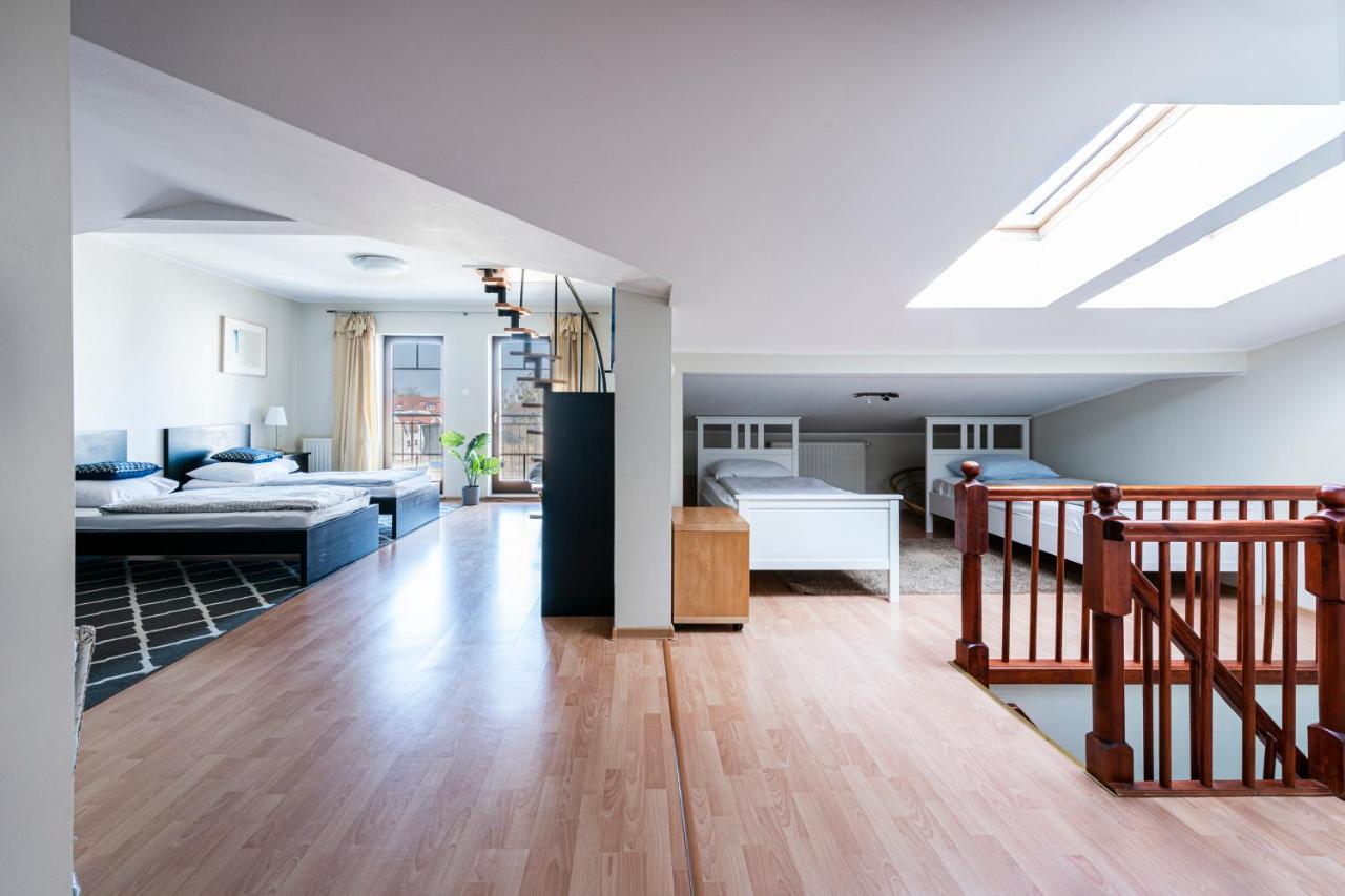 סופוט Panorama Apartment - Happy Hours מראה חיצוני תמונה
